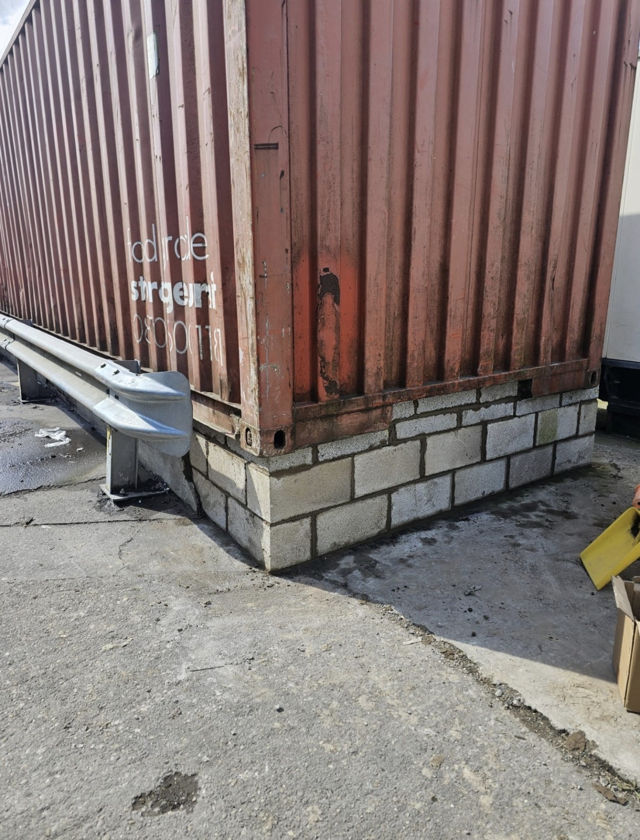Shipping container foundation